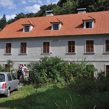 Apt. Overlooking The Castle Nizbor20Km From Prague Экстерьер фото